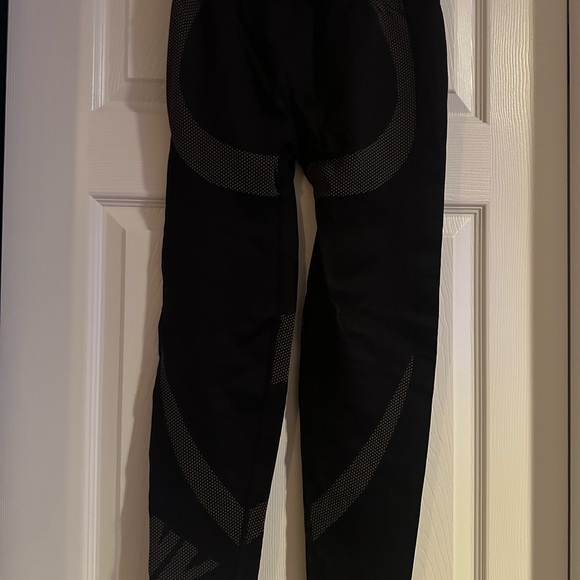 Victoria Secrets Women’s Pink Active Leggings Activewear Medium Black Gray - Picture 8 of 9